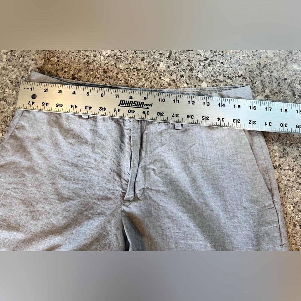 Banana Republic l Aiden Short l Size: 32 - Picture 5 of 10